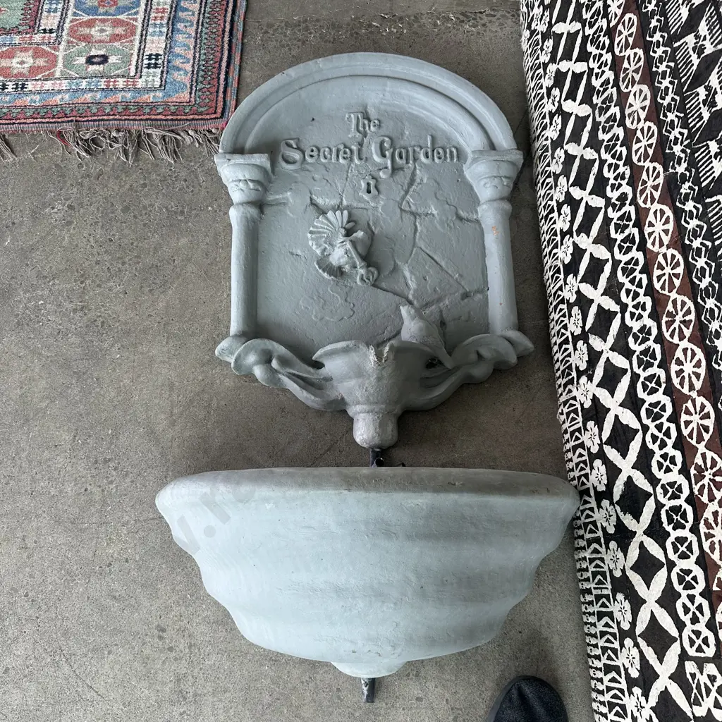 Concrete garden water feature "The secret garden" Image 1++