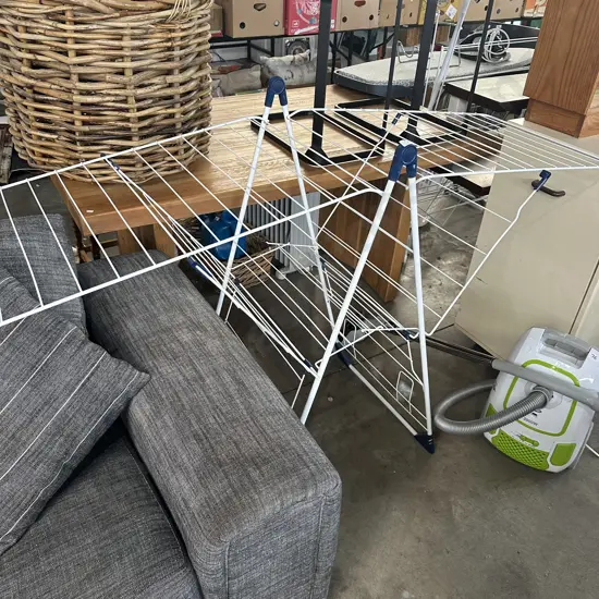 clothes horse