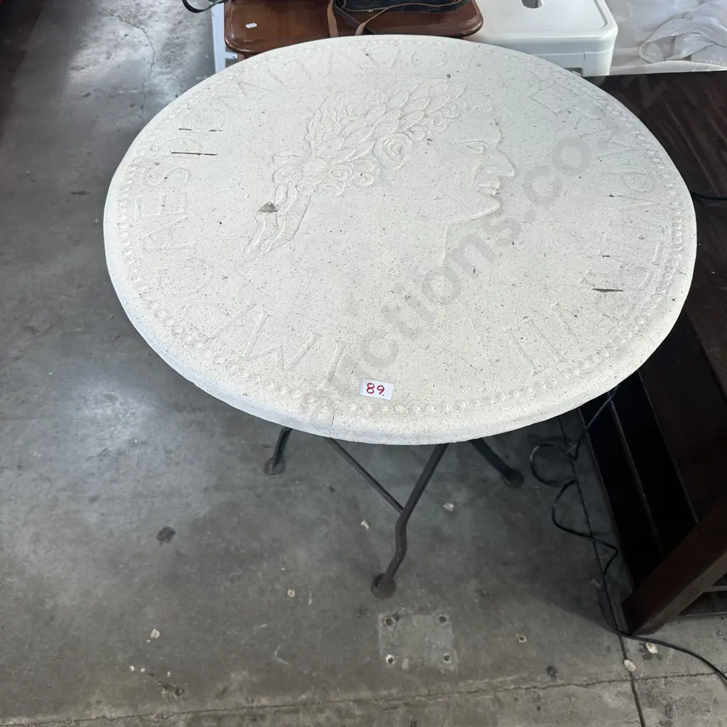 folding metal based courtyard table Image 1++