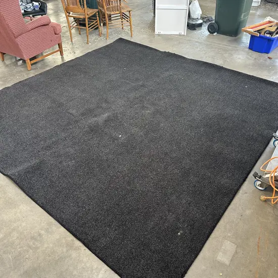 Carpet square 3m x 3m good condition apart from some slight fraying on edge