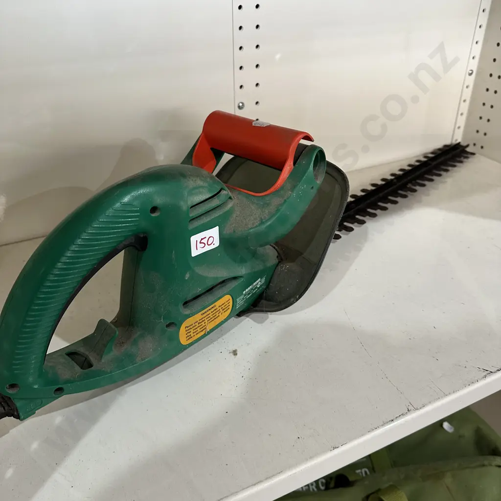 Electric hedge trimmer Image 1++