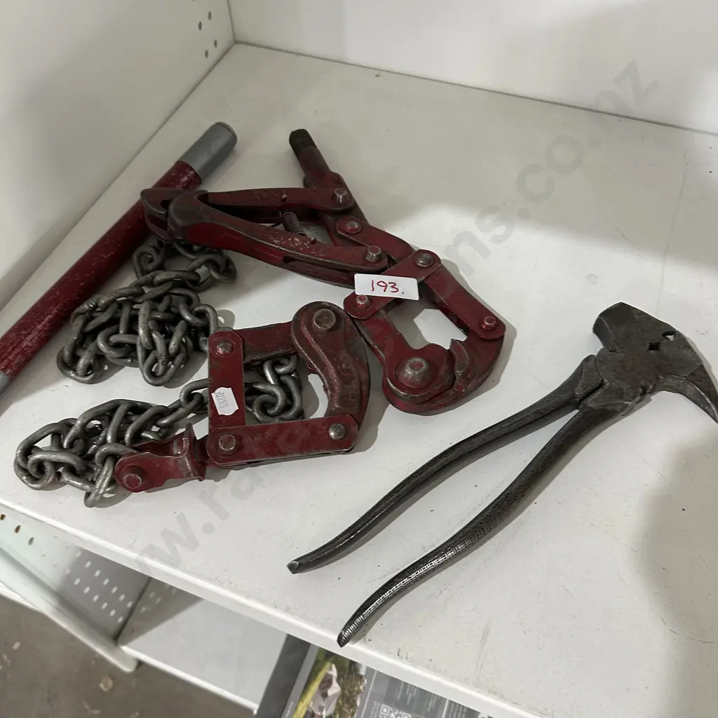 Wire strainers and fencing tool Image 1++