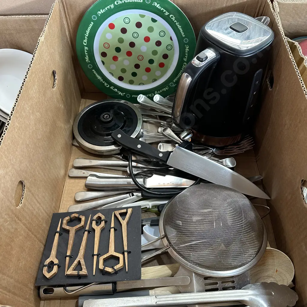 cuttlery, utensils and jug Image 1++