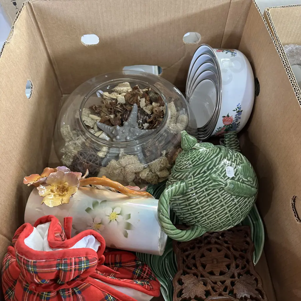 pottery etc Image 1++
