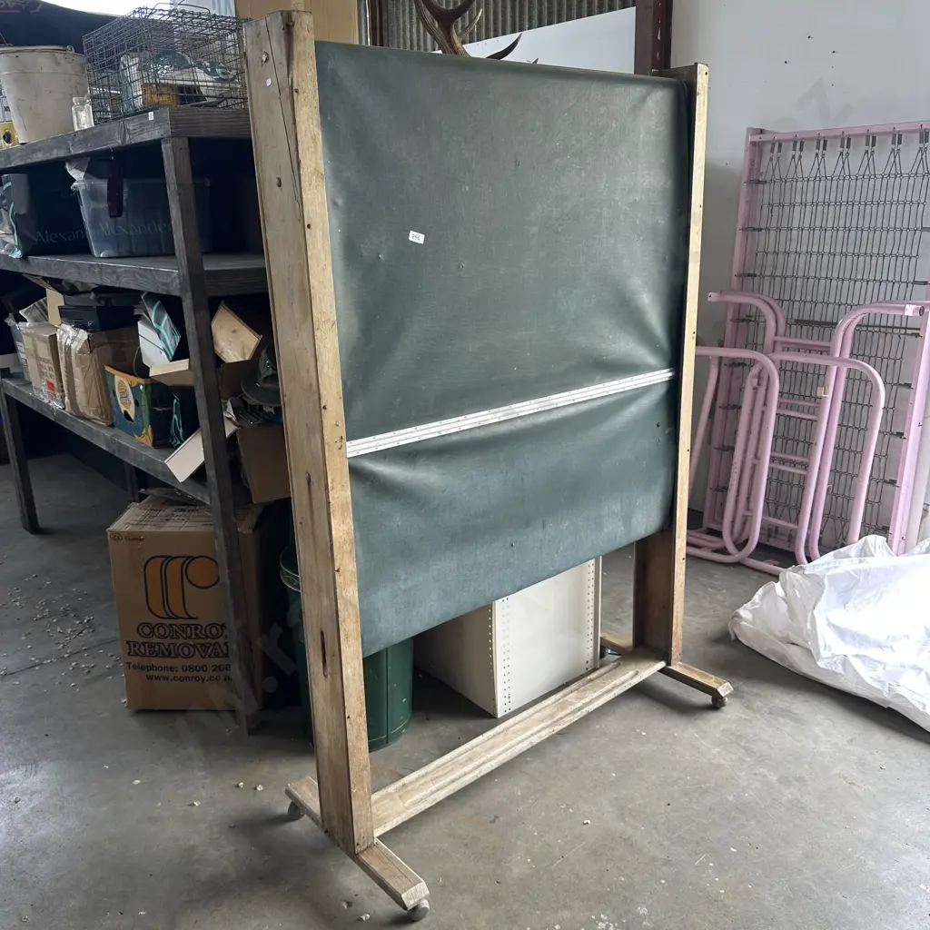 large rolling blackboard Image 1++