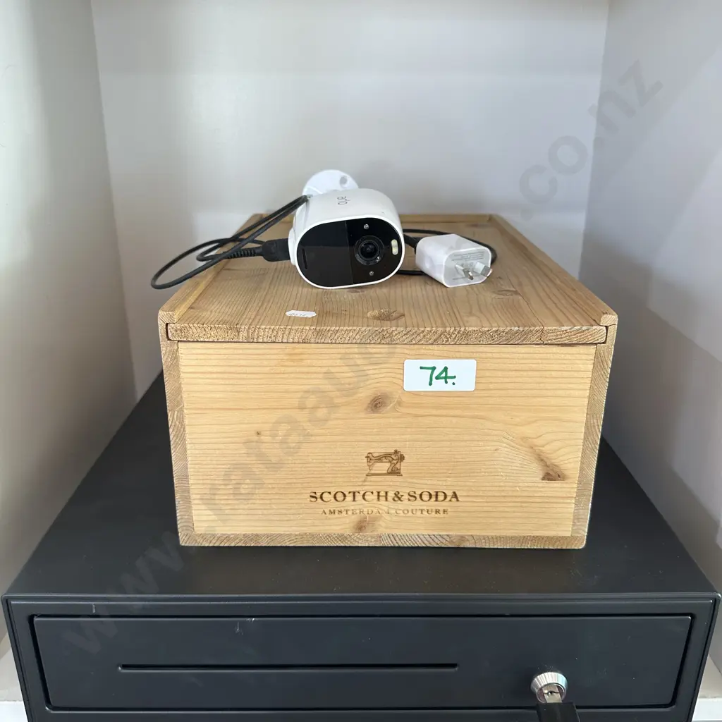 wooden box and cash drawer (not the camera) Image 1++
