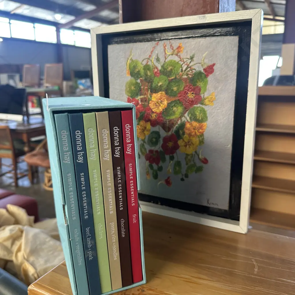 Full set Donna hay cook books and painting. Image 1++