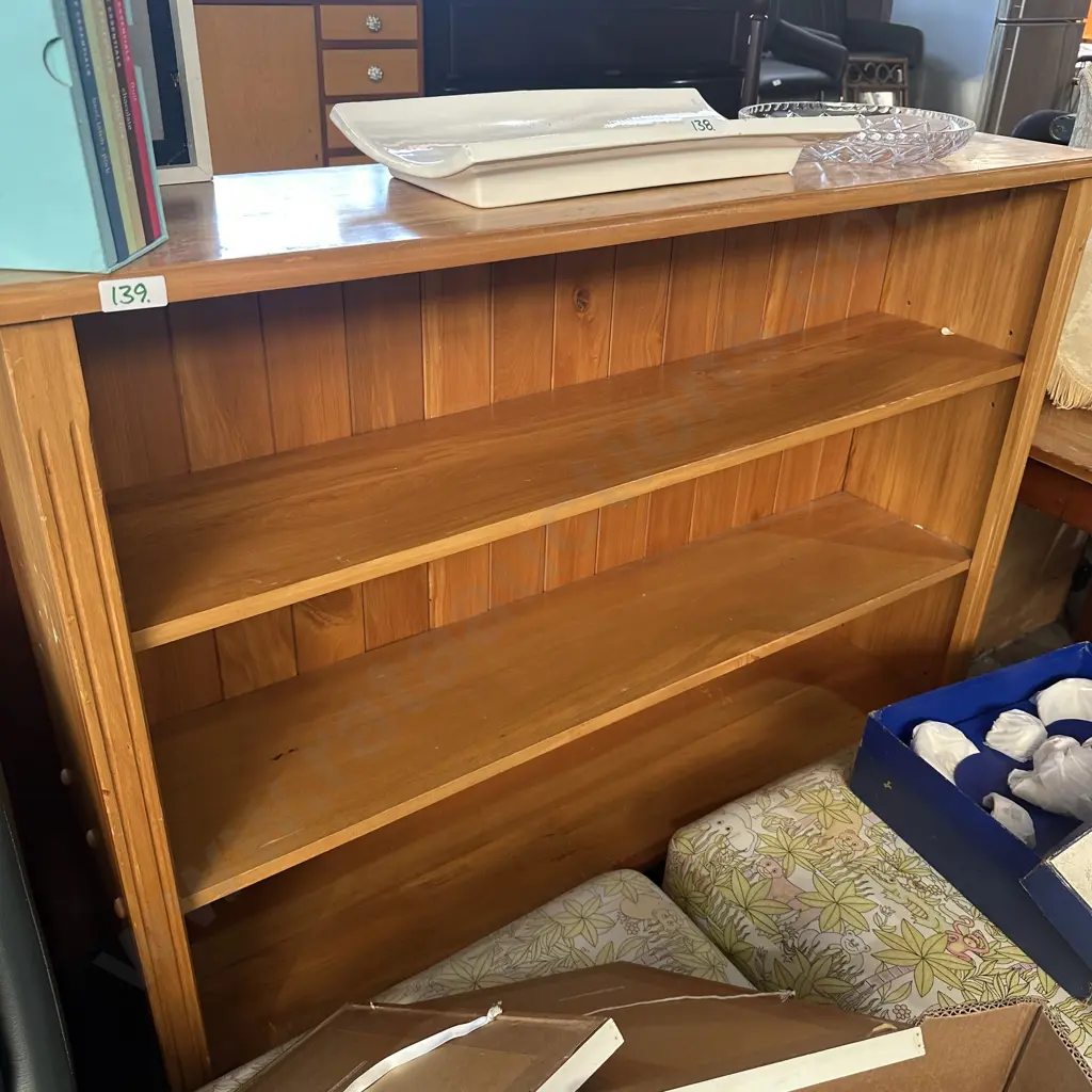 Rimu bookcase Image 1++