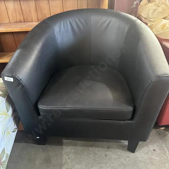 Tub chair