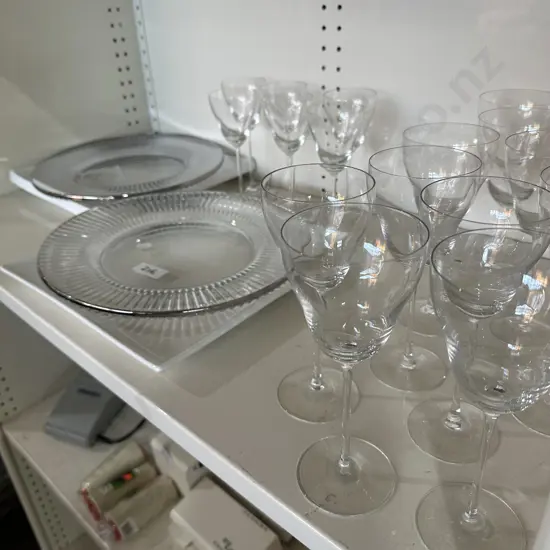 Servers and glasses