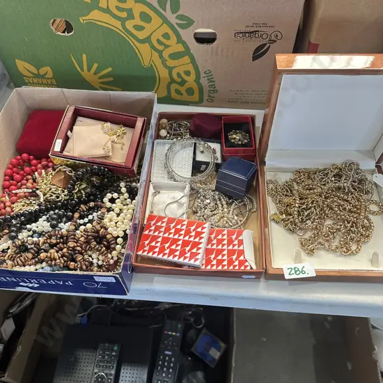 Costume jewellery