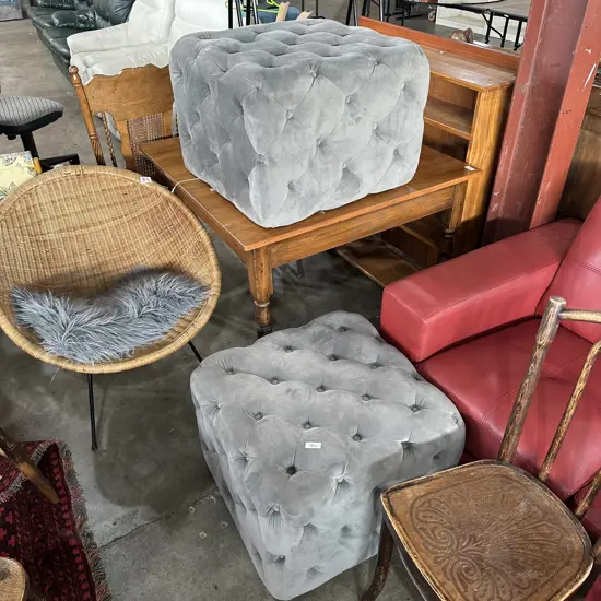 Pr large ottomans