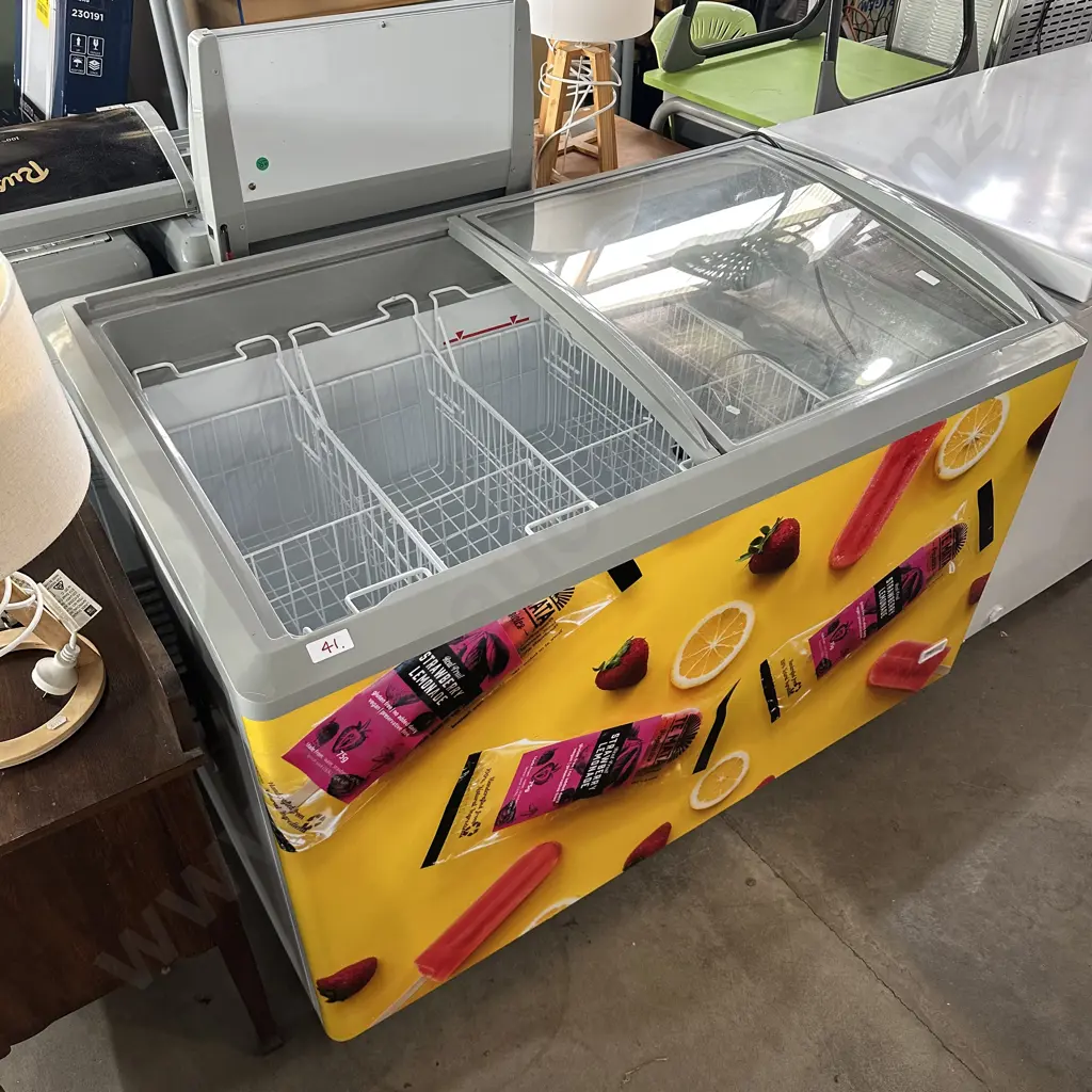 Shop sliding top freezer 1250 x  700 Image 1++