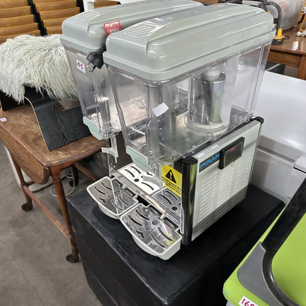Polar twin tank chilled drinks dispenser Image 1++