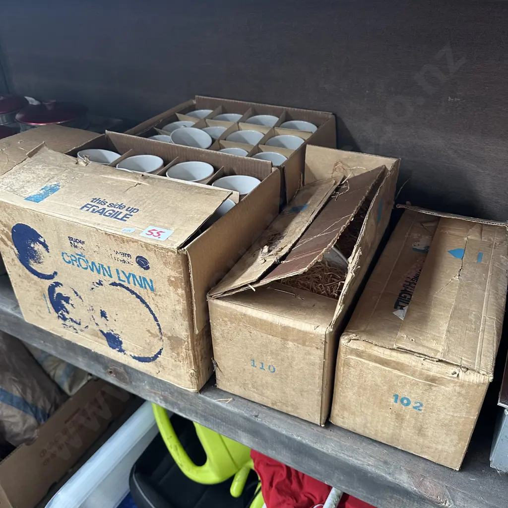 Four boxes of new crown lynn cups and saucers Image 1++
