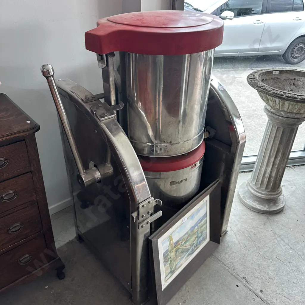 Electra commercial tilting 10kg Grinder Image 1++