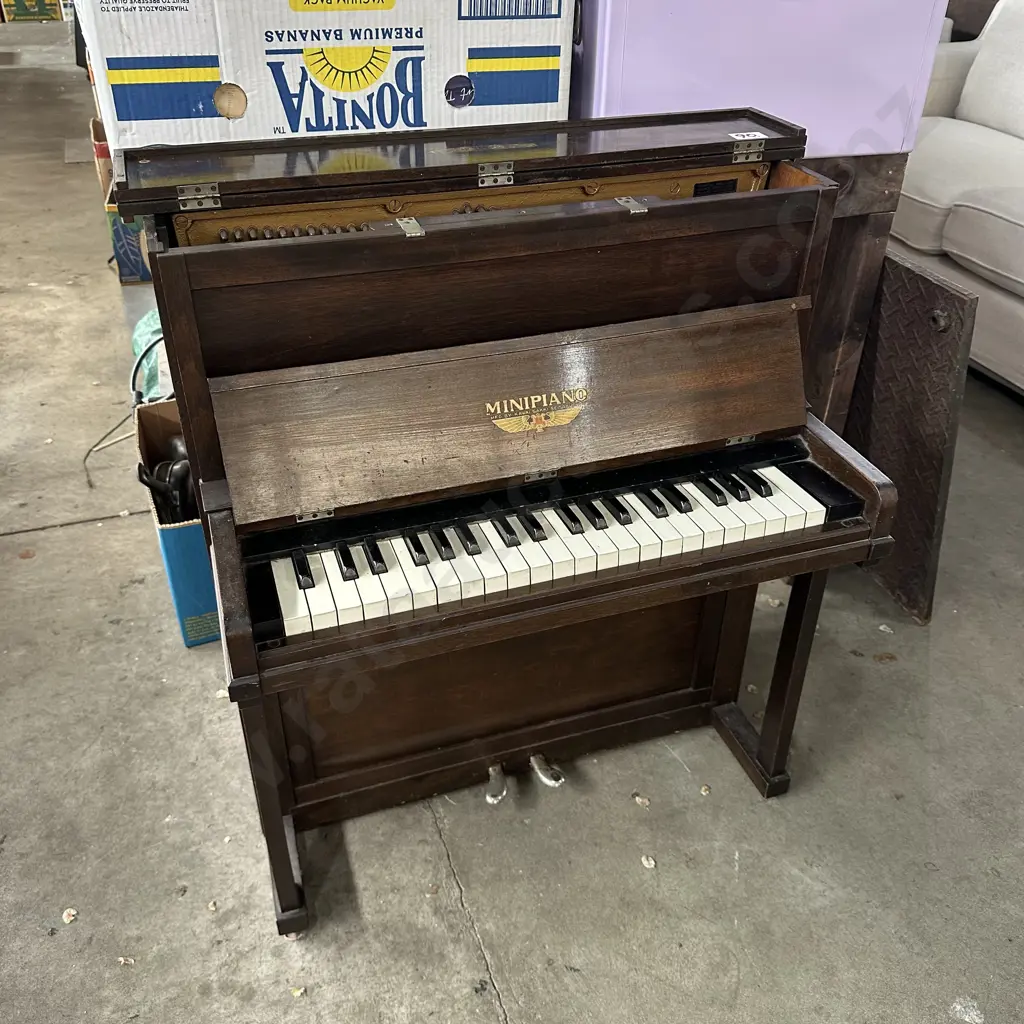 Minipiano by Kawai Gakki Seisakusho Image 1++