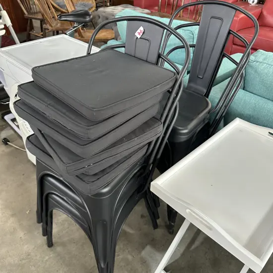 Set of 6 metal chairs and pads