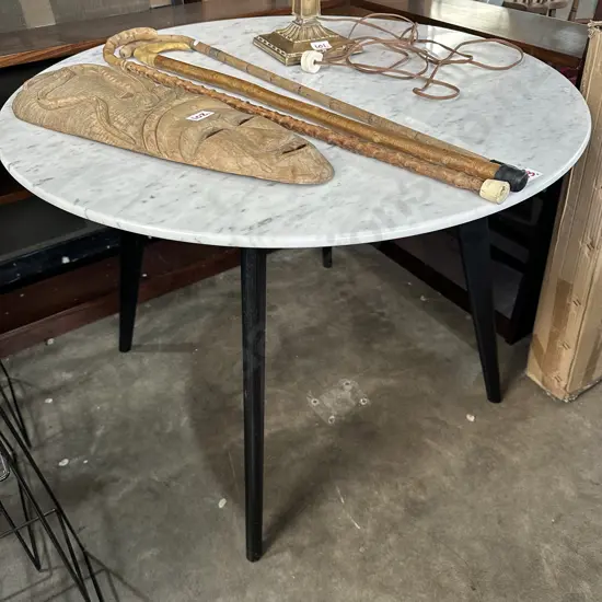 Round marble table 1 metre diameter