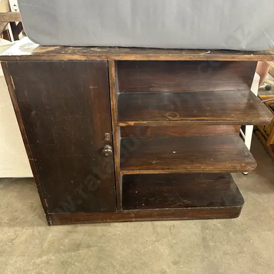 Cupboard/shelf unit