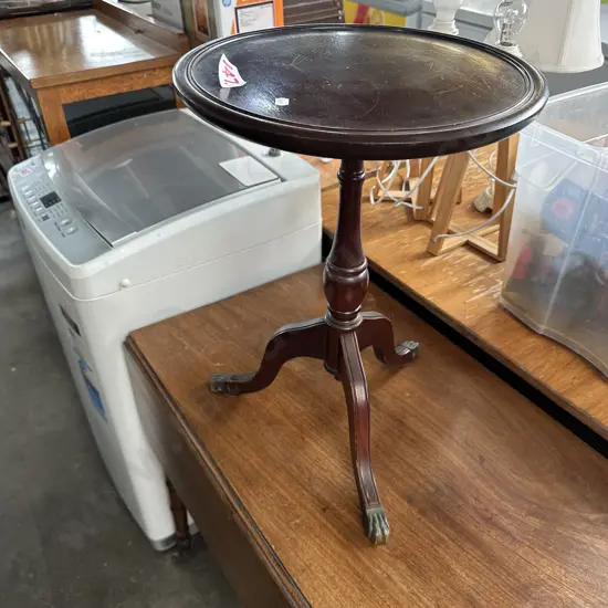 Wine table