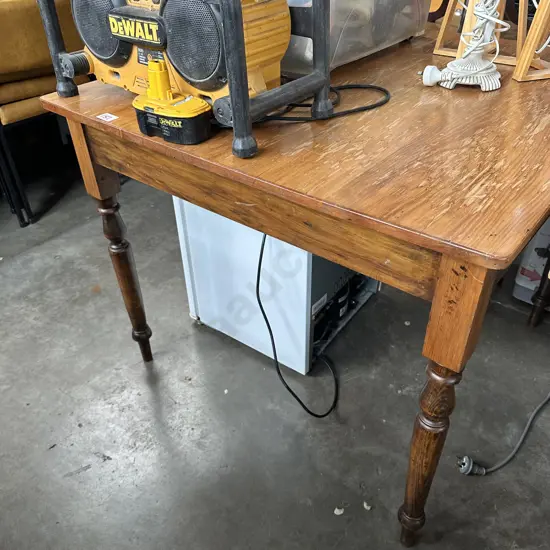 Square rimu table