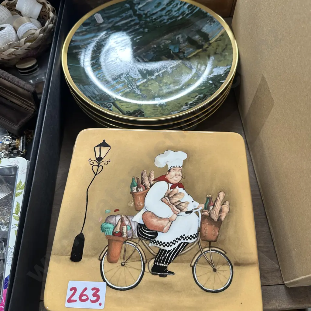 set of plates and wall hangers Image 1++