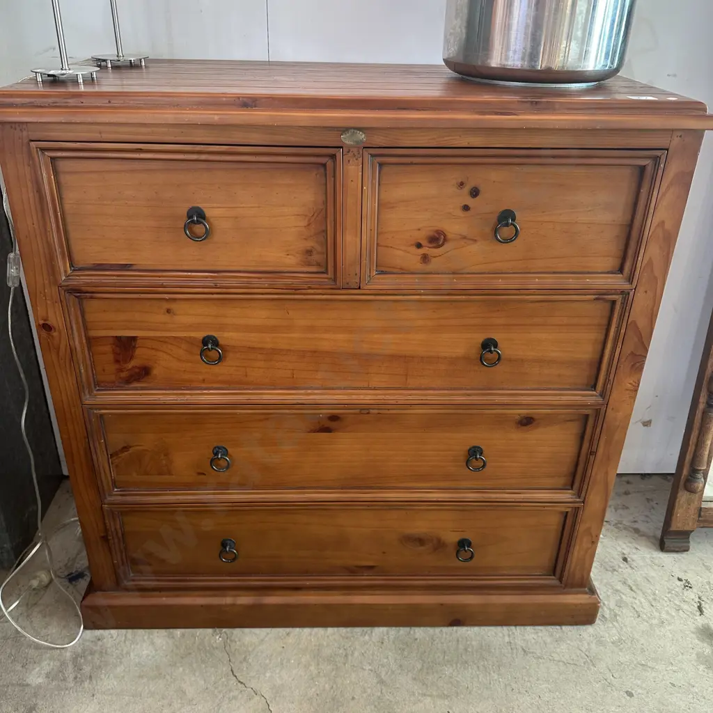 Outback Furniture chest drawers 1080 x 480 x 1050h Image 1++