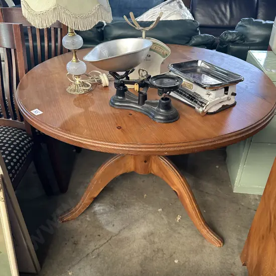 Pine breakfast table