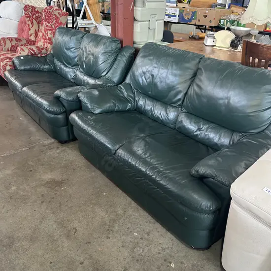 2pc green leather lounge suite