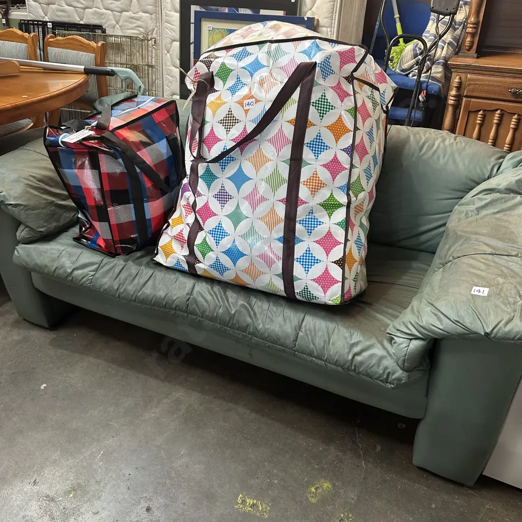 sofa good for the kids flat Image 1++