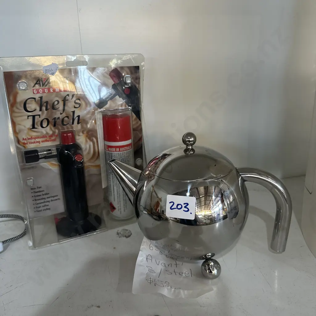 Avanti chefs torch and stainless  Avanti 6-8 cup teapot ($150 new) Image 1++