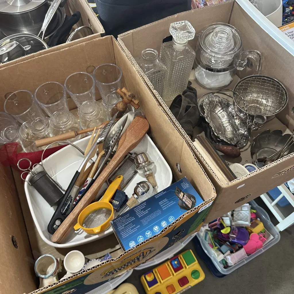 Two boxes Barometer, silver items etc. Image 1++
