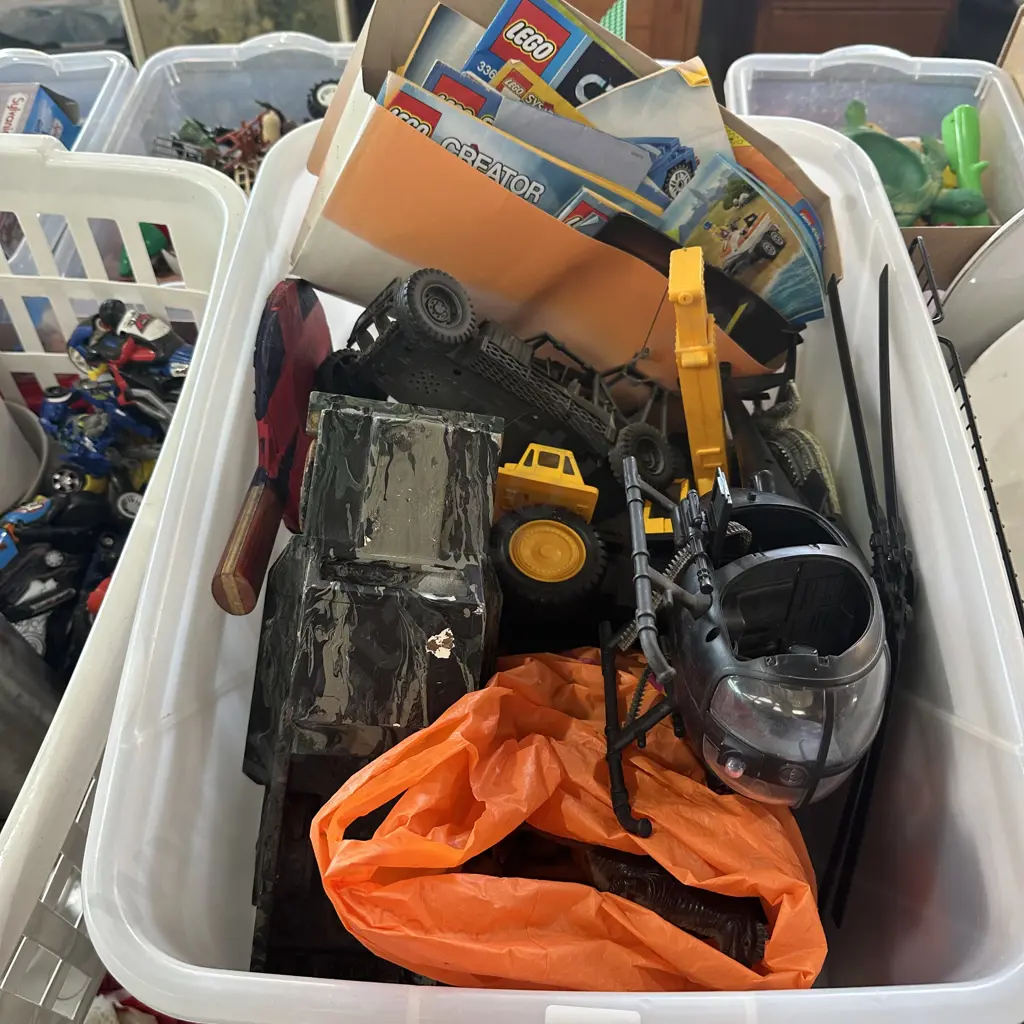 Box of toys Image 1++