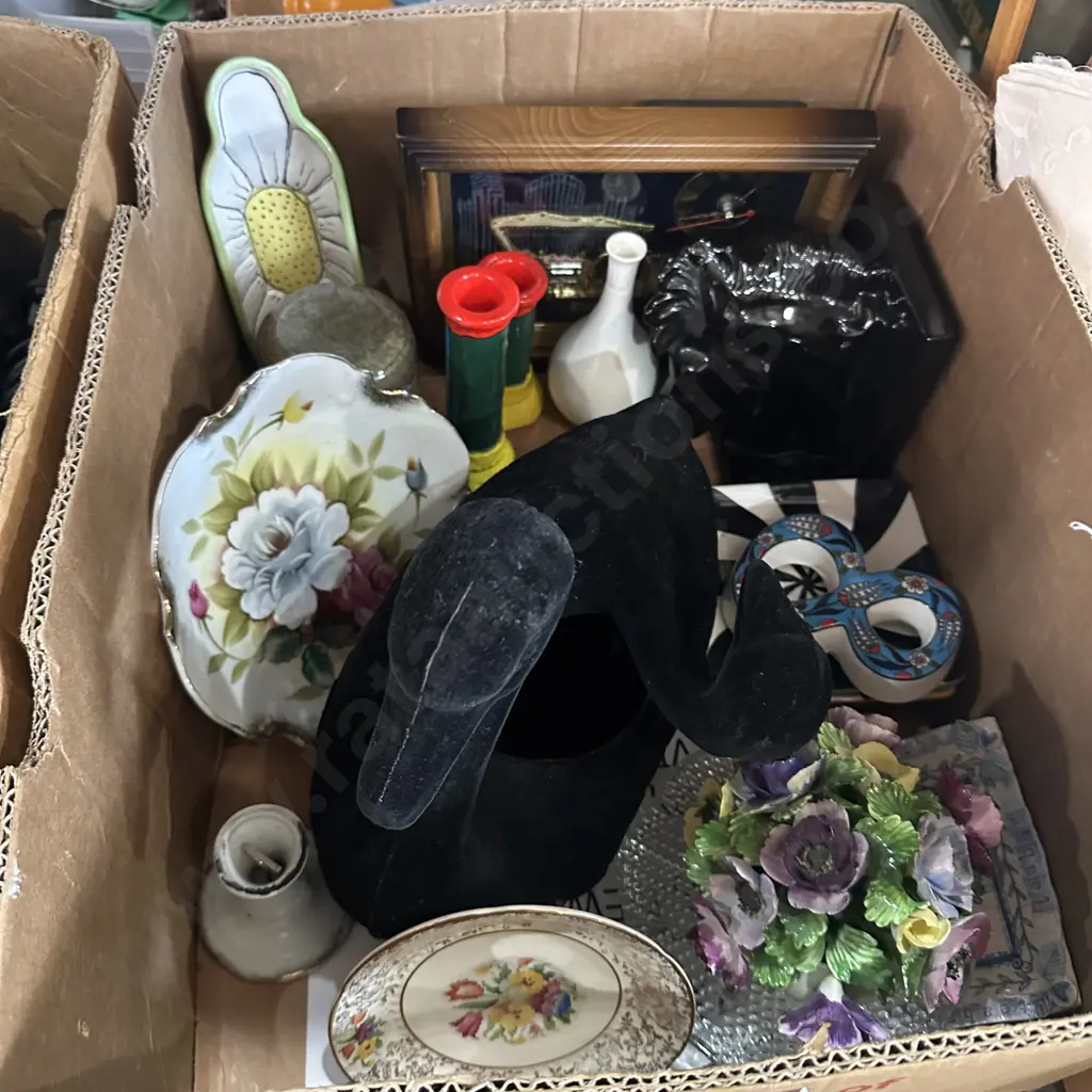 Box of collectables. Image 1++