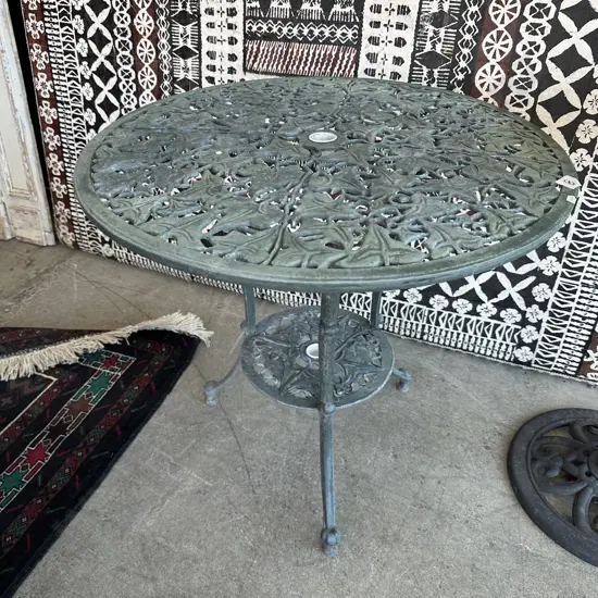 garden alum table
