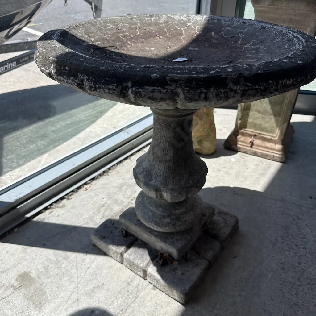 2pc concrete bird bath Image 1++