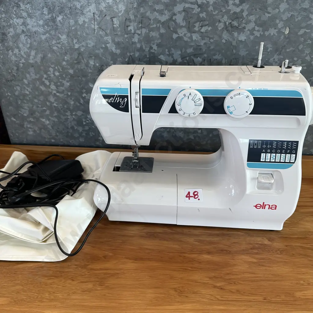 Elna sewing machine - near new condition Image 1++