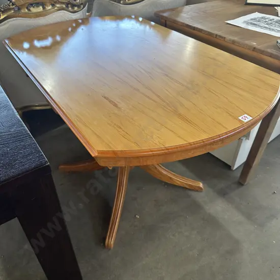 Rimu pedestal table