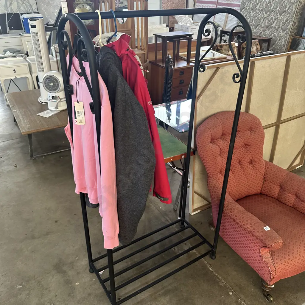 metal clothes rack Image 1++
