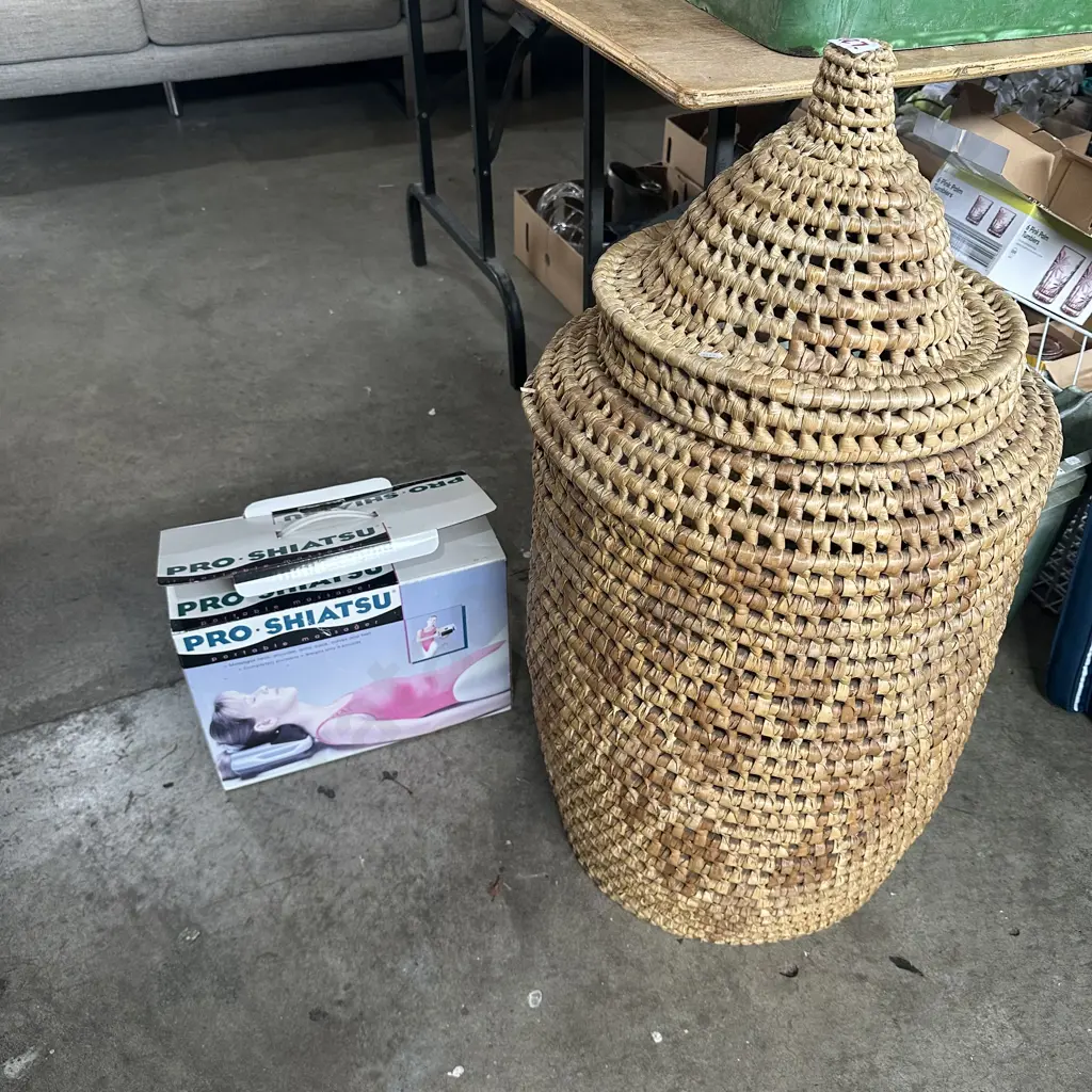 basket and shiatsu Image 1++