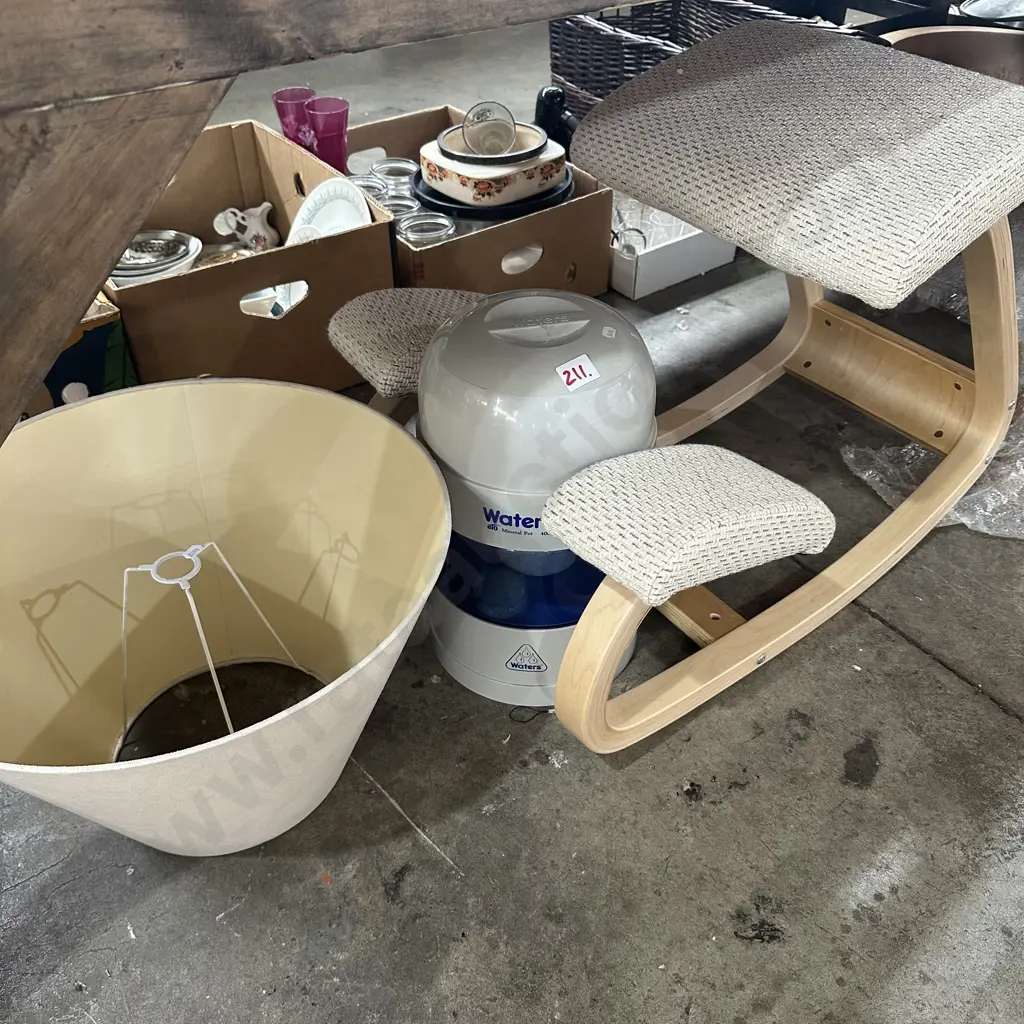 Kneeling chair, water filter and light shade Image 1++