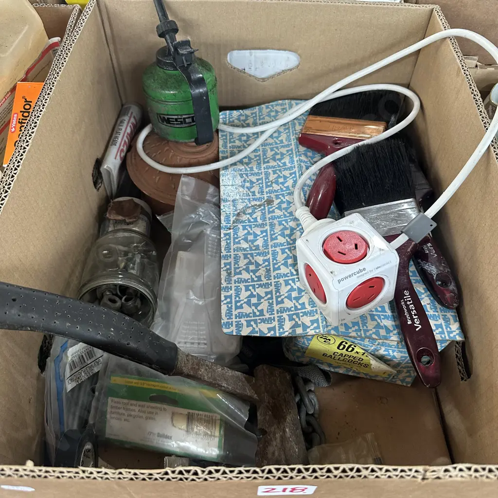 Hatchet, power cube, wesco oiler etc. Image 1++