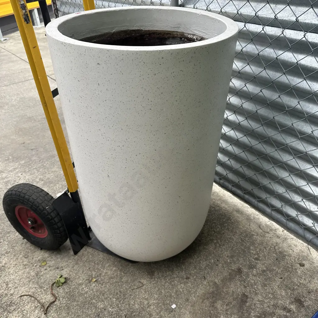 large pot Image 1++