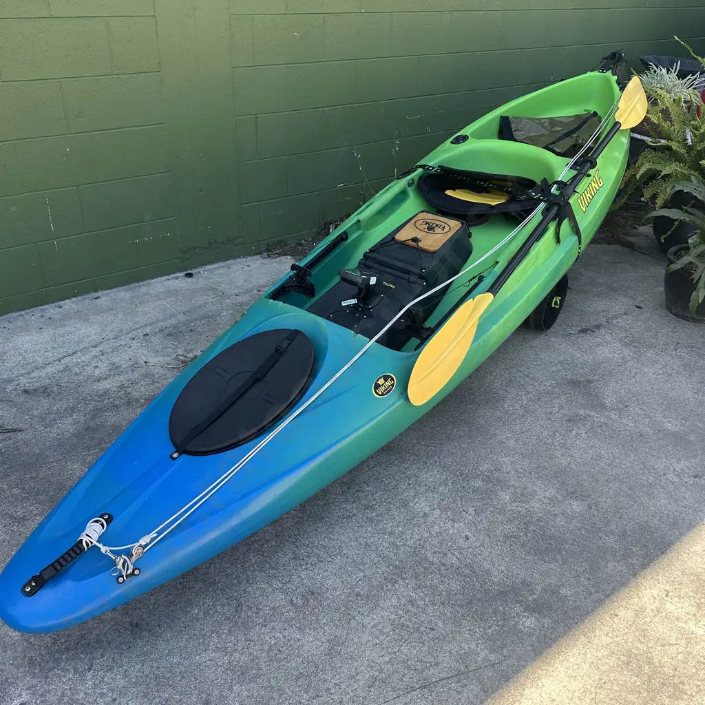 Viking kayak profish Gt inc Lowrance hook3x fish finder Image 1++