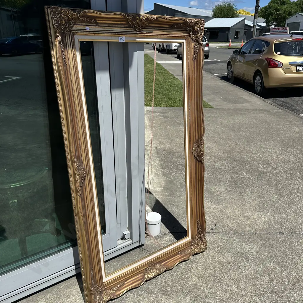 large frame 1500 x 850 Image 1++