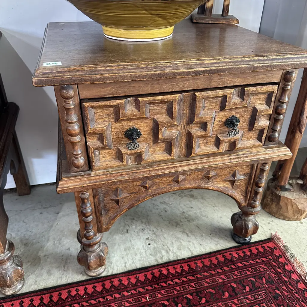 Tony Greaves wood carver Bed side Image 1++