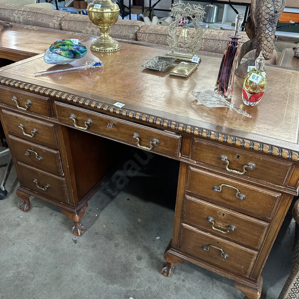 Waring & Gillow claw & ball lockable desk Image 1++