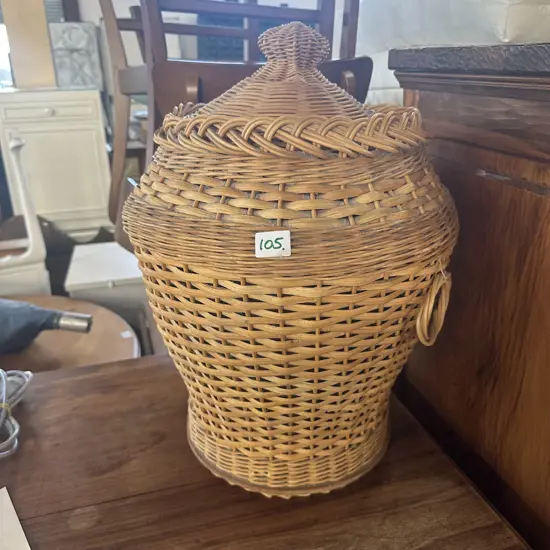 lidded basket