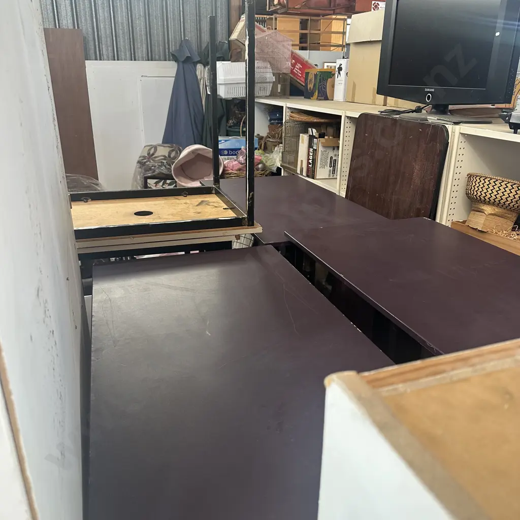 approx 12 tables Image 1++